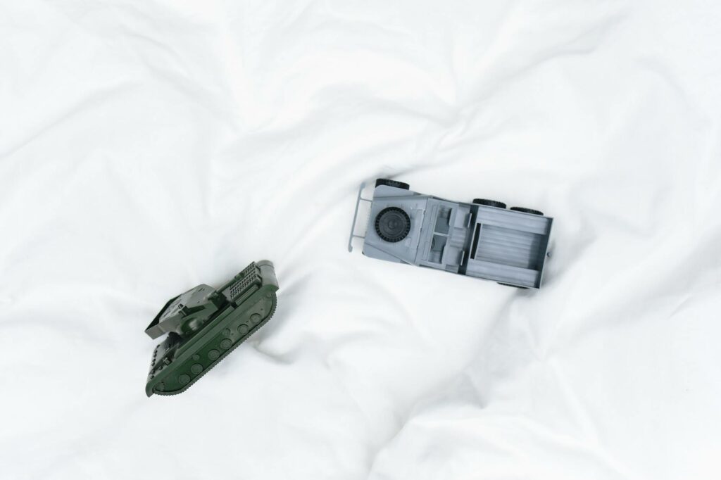 Modiphius prezentuje Hardwar - dynamiczną taktyczną grę sci-fi z miniaturami w skali 6mm