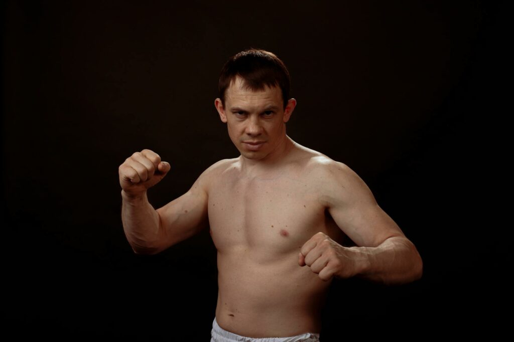 Przyglądamy się nowemu ekskluzywnemu automatowi boksersko-UFC w Dave & Buster's