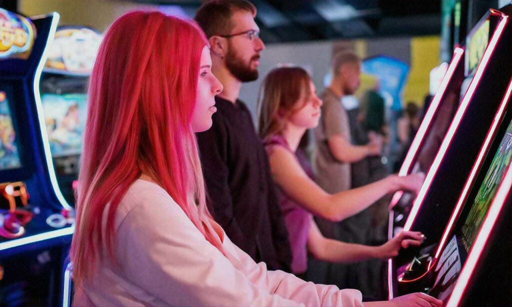 Szybkie spojrzenie na gry arcade na ACOS 2025