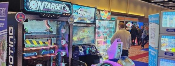 Szybkie spojrzenie na gry arcade na ACOS 2025