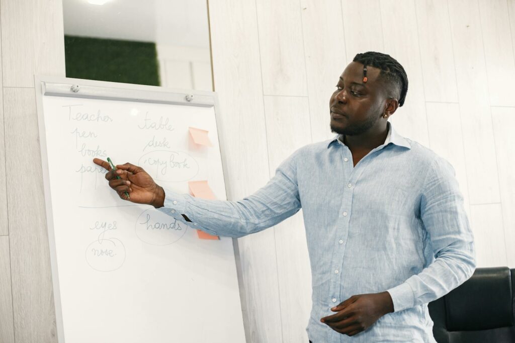 Ziemia niczyja – pozycja historycznych gier planszowych między rozrywką a edukacją (Dyskusja tematyczna)