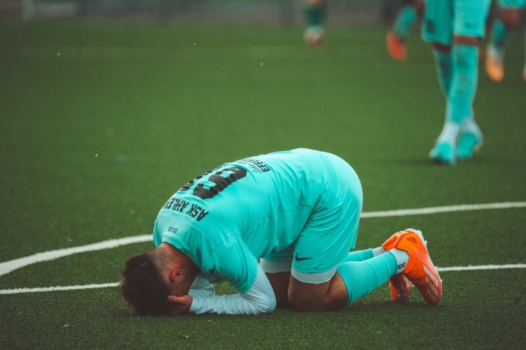 Why Good Players Make Bad Decisions Under Pressure
